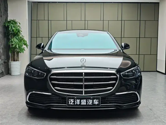 Mercedes-Benz S-Class — Фото автомобиля 2
