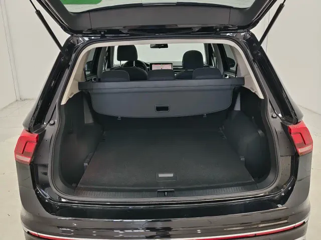 Volkswagen Tiguan L — Фото автомобиля 17