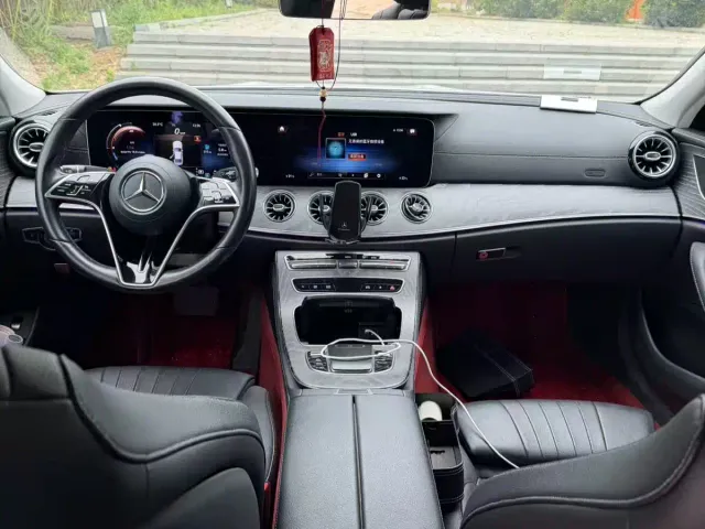 Mercedes-Benz CLS-Class — Фото автомобиля 9
