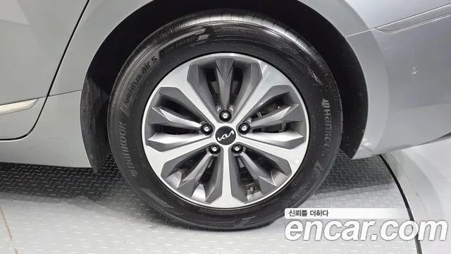 Kia K8 K8 Hybrid — Фото автомобиля 4
