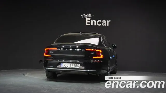 Вольво S90 — Фото автомобиля 4