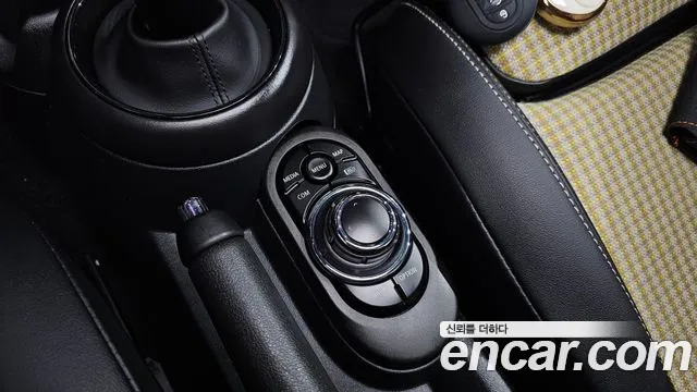 Mini Cooper — Фото автомобиля 15