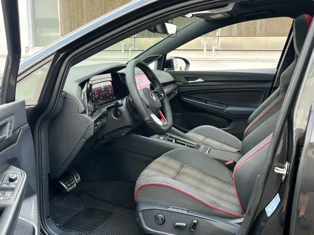 Volkswagen Golf GTI — Фото автомобиля 5