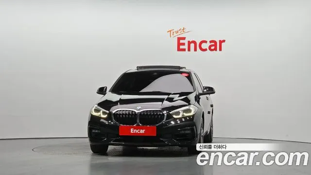 BMW 1 Series F40 — Фото автомобиля 3