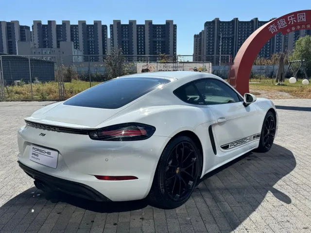 Porsche 718 — Фото автомобиля 5