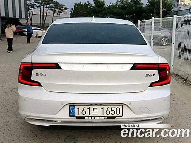 Вольво S90 — Фото автомобиля 4