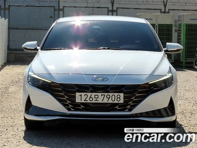 Фотография автомобиля — Hyundai Avante CN7