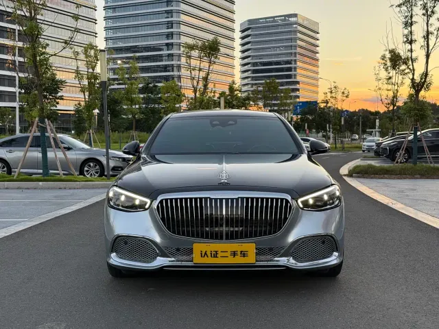 Фотография автомобиля — Mercedes-Benz Maybach S-Class