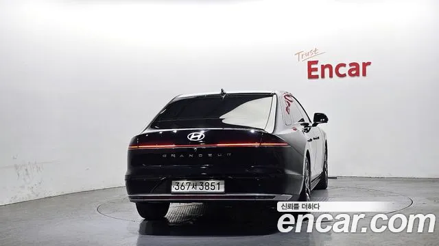 Hyundai Grandeur Grandeur (GN7) 2.5 Бензин 2WD — Фото автомобиля 4
