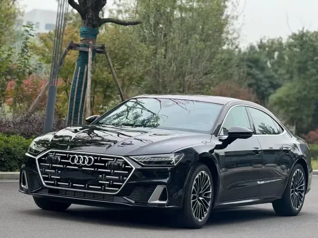 Фотография автомобиля — Audi A7L