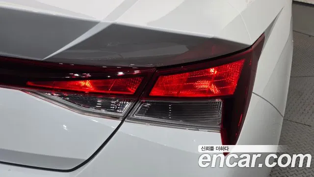 Hyundai Avante CN7 — Фото автомобиля 8