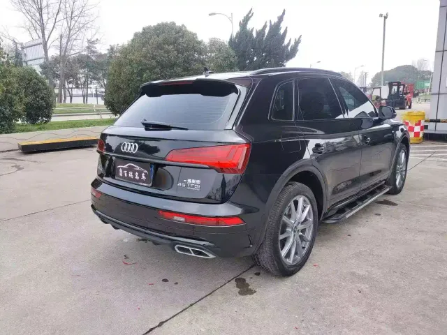 Audi Q5L — Фото автомобиля 5