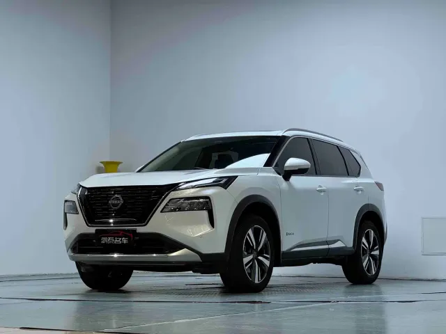 Nissan X-Trail — Фото автомобиля 2