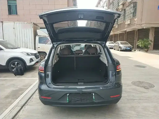 Leapmotor C11 — Фото автомобиля 18