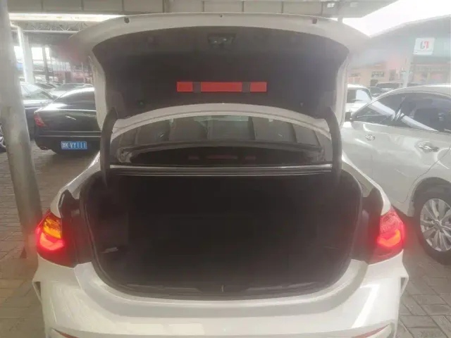 BMW 1 Series — Фото автомобиля 18