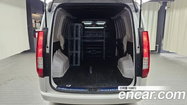 Hyundai Staria Staria Карго 3 места — Фото автомобиля 16
