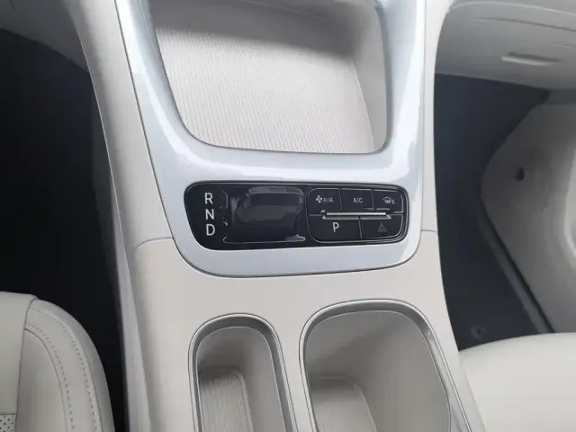 Geely Starry Wish — Фото автомобиля 13