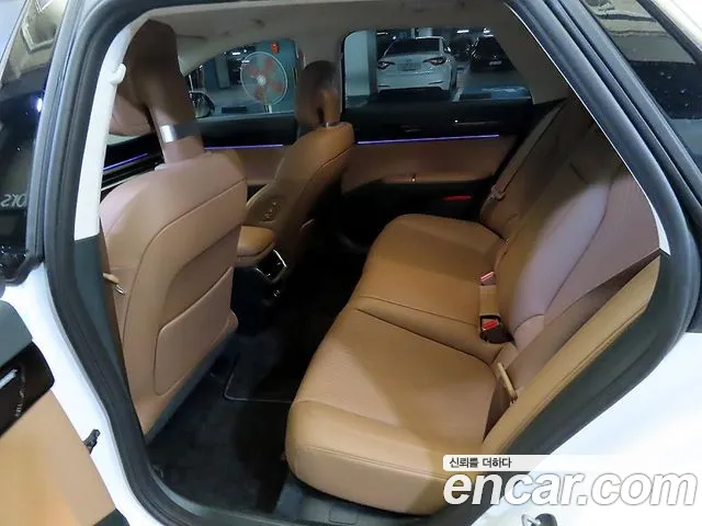Hyundai Grandeur Grandeur (GN7) 2.5 Бензин 2WD — Фото автомобиля 10