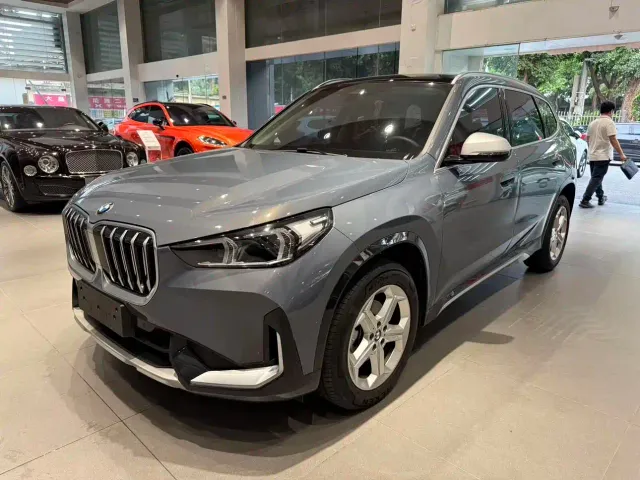 Фотография автомобиля — BMW X1