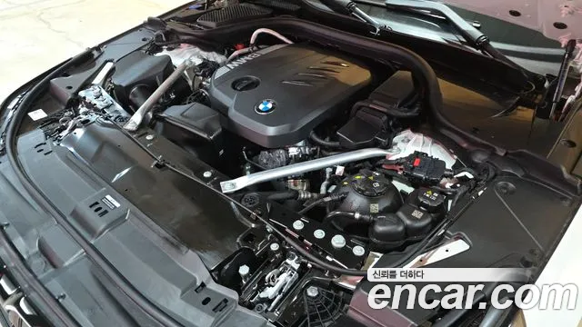 BMW 5 Series G60 — Фото автомобиля 9