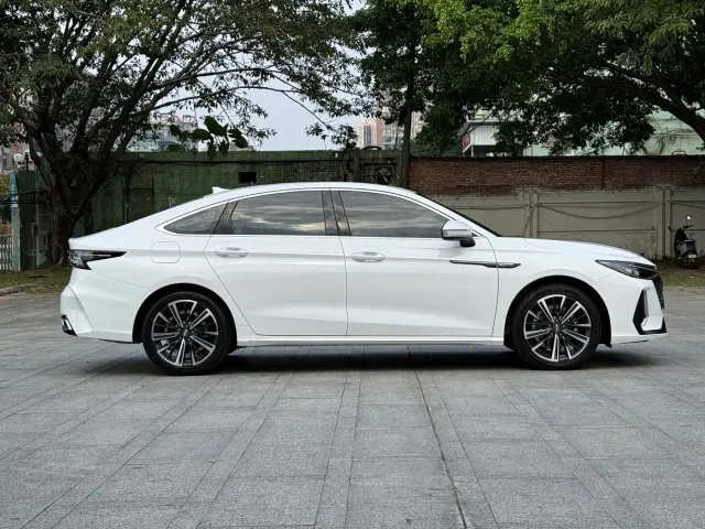 Chery Arrizo 8 — Фото автомобиля 24