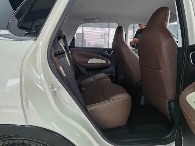 Wuling Bingo — Фото автомобиля 10