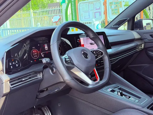Volkswagen Golf GTI — Фото автомобиля 6