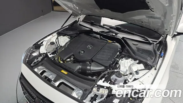 Mercedes-Benz E-Class — Фото автомобиля 6