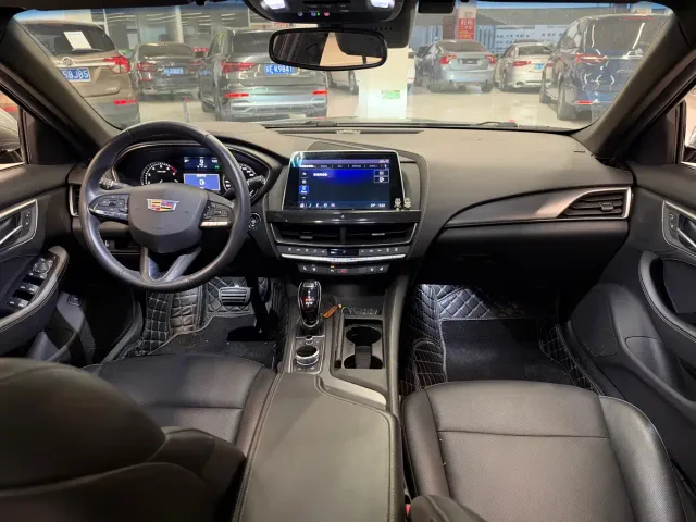 Cadillac CT5 — Фото автомобиля 9
