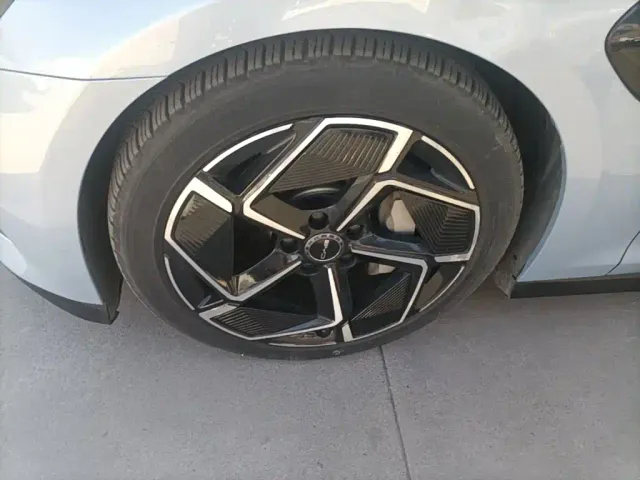BYD Seal — Фото автомобиля 22