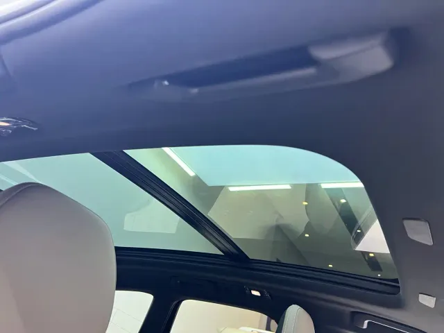Volvo XC60 — Фото автомобиля 24