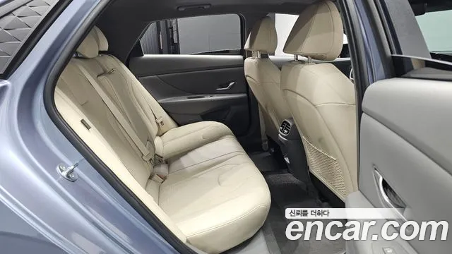Hyundai Avante CN7 — Фото автомобиля 17