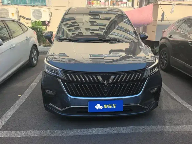 Wuling Jiachen — Фото автомобиля 2