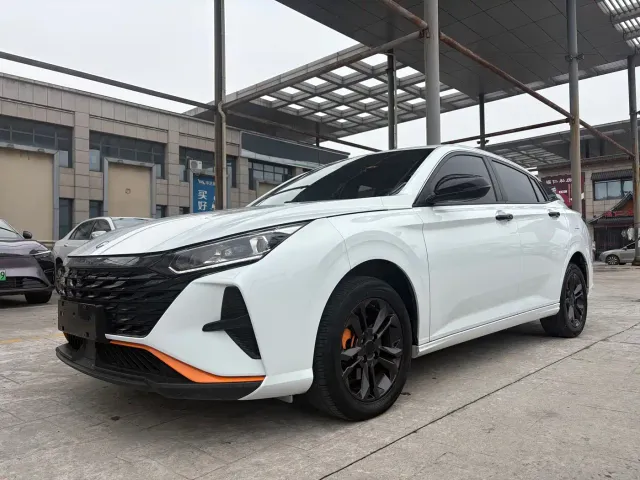 Фотография автомобиля — Dongfeng Yixuan