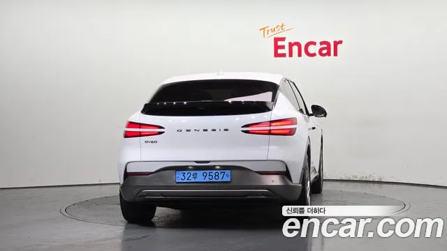 Genesis GV60 — Фото автомобиля 3