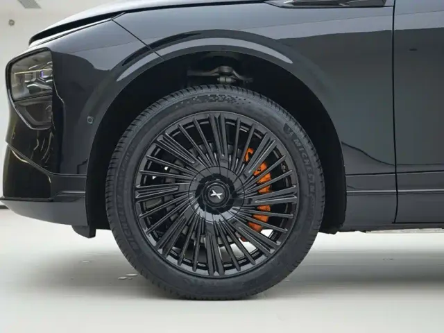 Xpeng G9 — Фото автомобиля 14