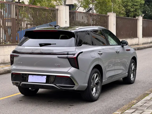 Hongqi HS3 — Фото автомобиля 8