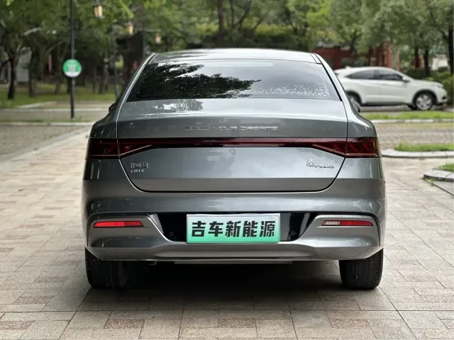 BYD Qin PLUS — Фото автомобиля 9