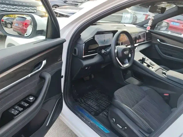 Geely Xingyue L — Фото автомобиля 15