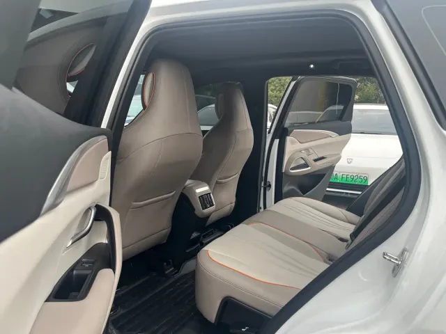 BYD Song Pro — Фото автомобиля 10