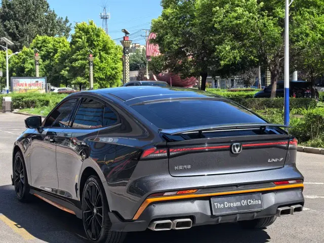 Changan UNI-V — Фото автомобиля 7