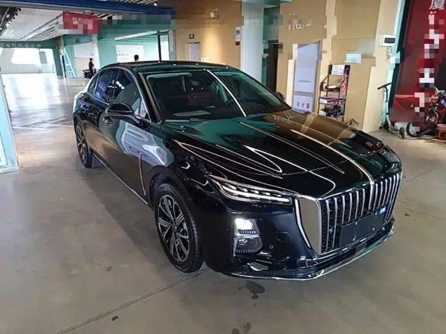 Hongqi H5 PHEV — Фото автомобиля 3