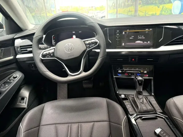 Volkswagen Passat — Фото автомобиля 6