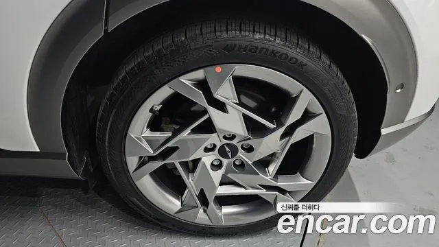 Genesis GV60 — Фото автомобиля 5