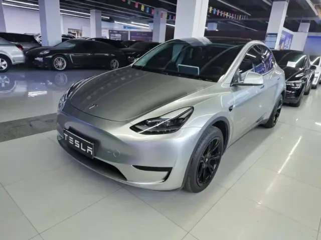 Фотография автомобиля — Tesla Model Y