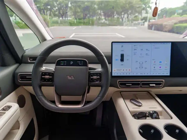 Li Auto MEGA — Фото автомобиля 14