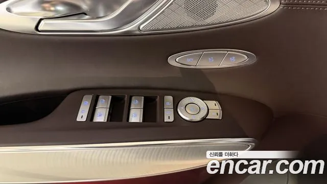 Genesis GV70 — Фото автомобиля 13