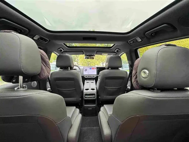 Li Auto L8 — Фото автомобиля 12