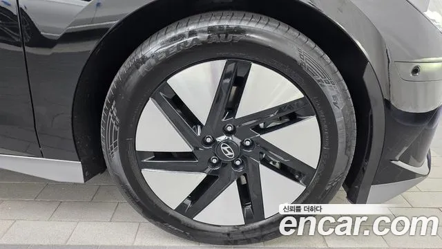 Hyundai Ioniq 6 — Фото автомобиля 21