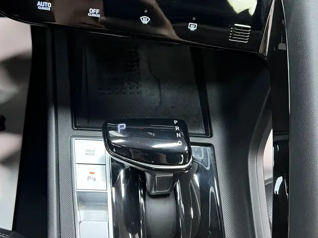 Hyundai Elantra — Фото автомобиля 19